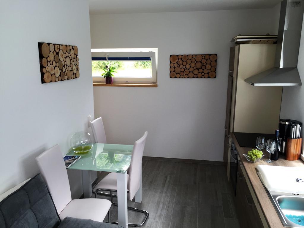 ניוסטיפט אים סטובאיטל Apartment Maya מראה חיצוני תמונה