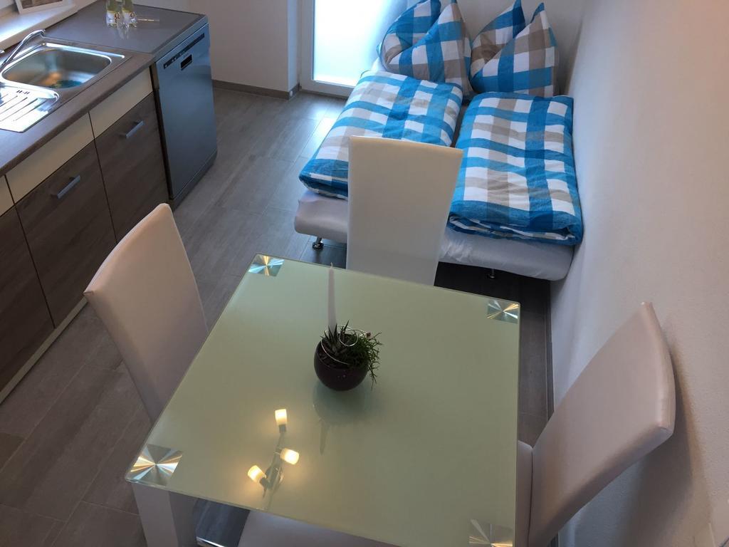 ניוסטיפט אים סטובאיטל Apartment Maya מראה חיצוני תמונה